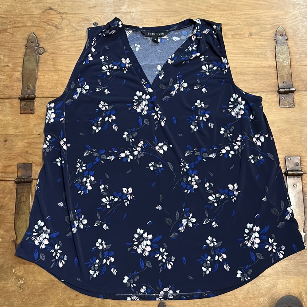 Woman’s 41 Hawthorn Navy Blue Floral Blouse 1X